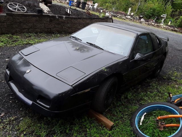 1986 Pontiac Fiero GT - photo 2
