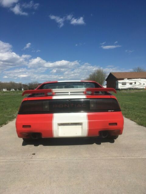 1986 Pontiac Fiero GT - photo 2