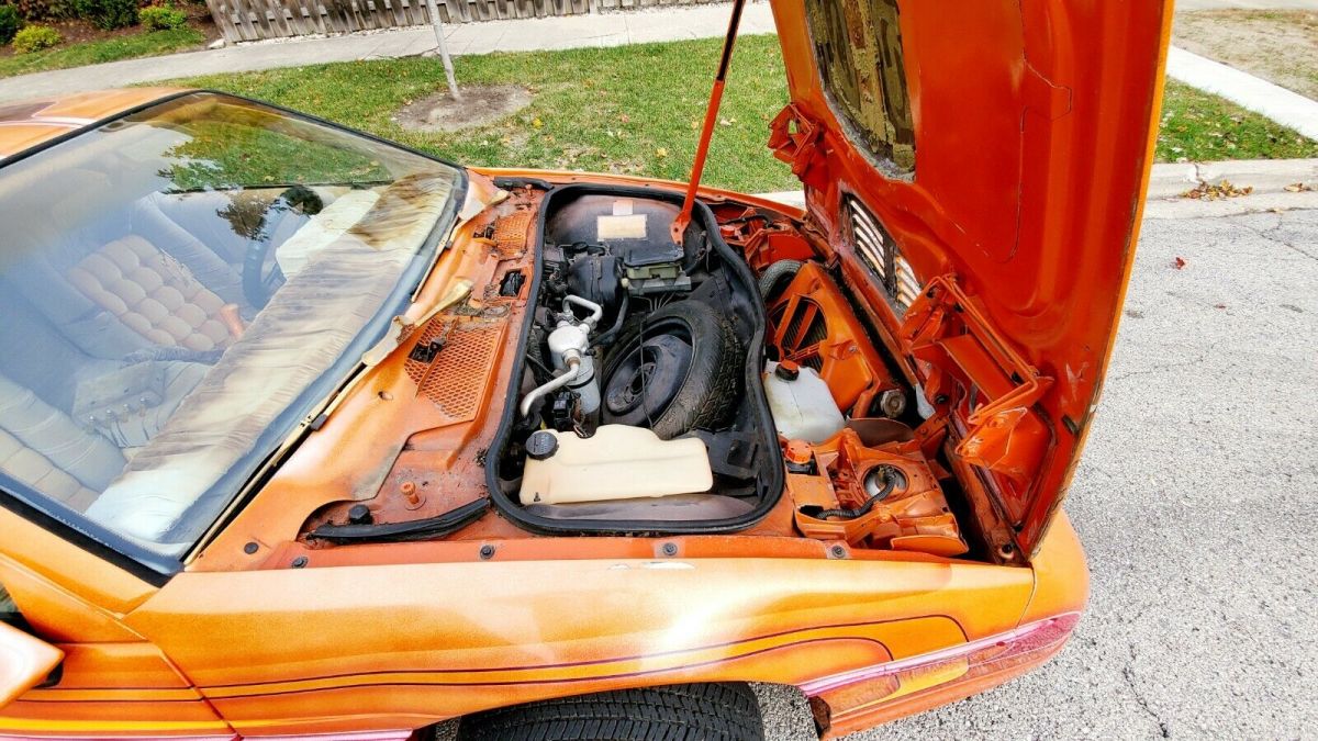 1986 Pontiac Fiero SE - photo 12