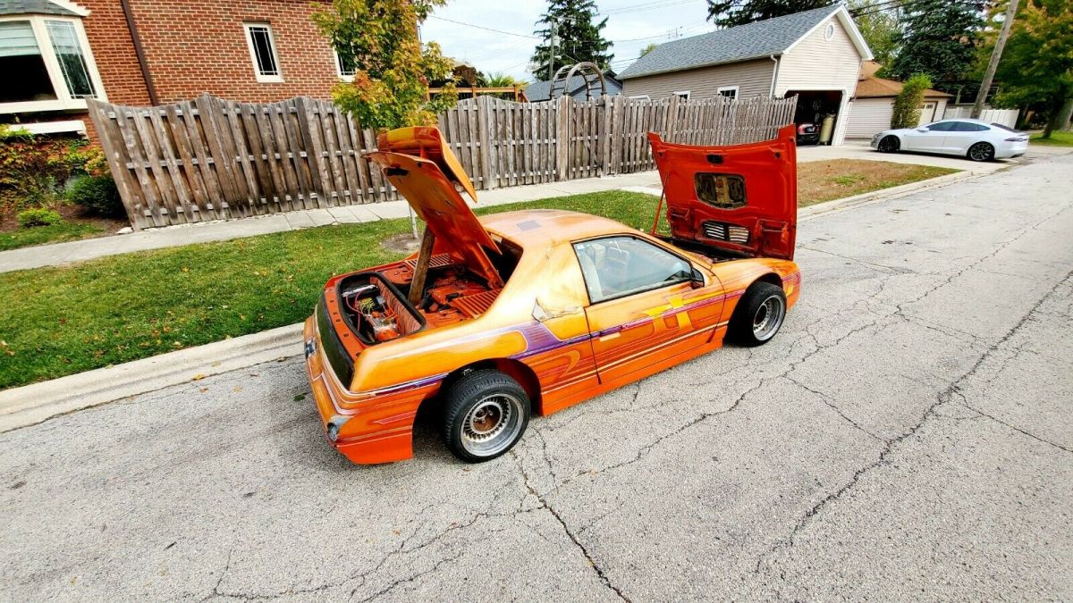 1986 Pontiac Fiero SE - photo 5