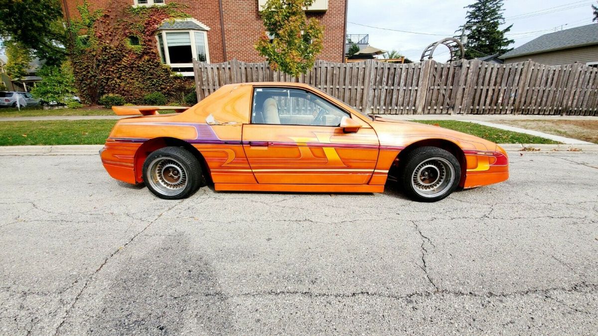 1986 Pontiac Fiero SE - photo 7
