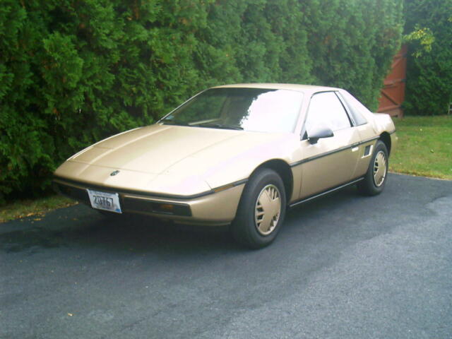 1986 Pontiac Fiero - photo 3