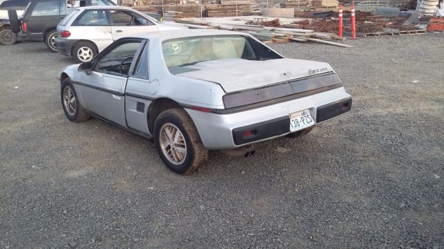 1986 Pontiac Fiero se - photo 3