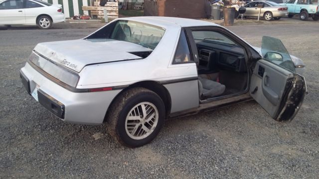 1986 Pontiac Fiero se - photo 4