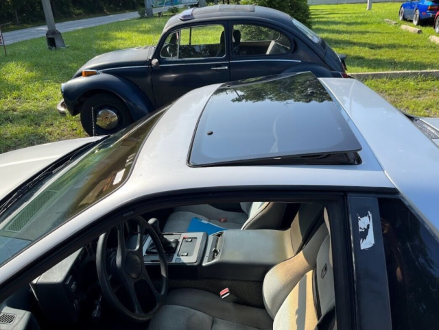 1986 Pontiac Fiero SE - photo 6
