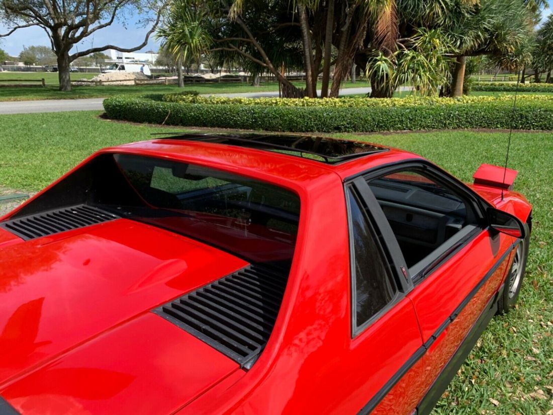 1986 Pontiac Fiero SE - photo 12
