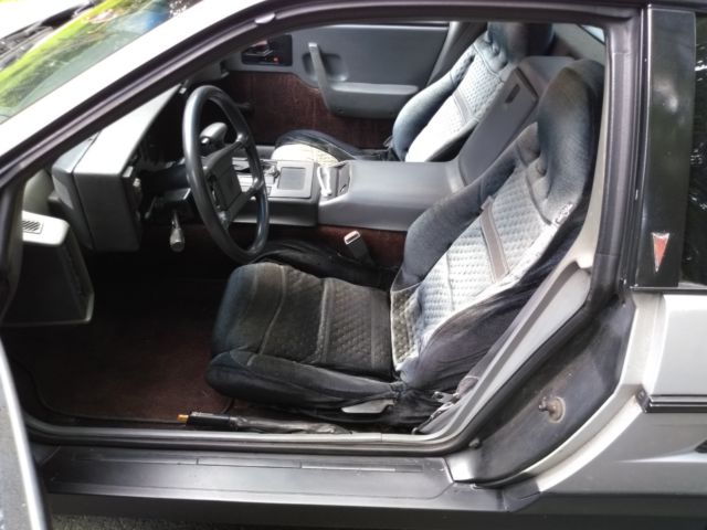 1986 Pontiac Fiero SE - photo 9