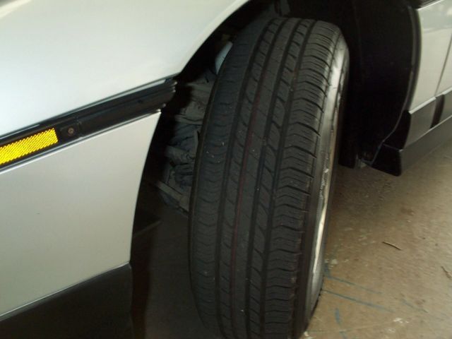 1986 Pontiac Fiero SE Coupe 2-Door - photo 12