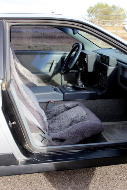 1986 Pontiac Fiero SE Coupe 2-Door - photo 6