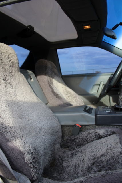 1986 Pontiac Fiero SE Coupe 2-Door - photo 7
