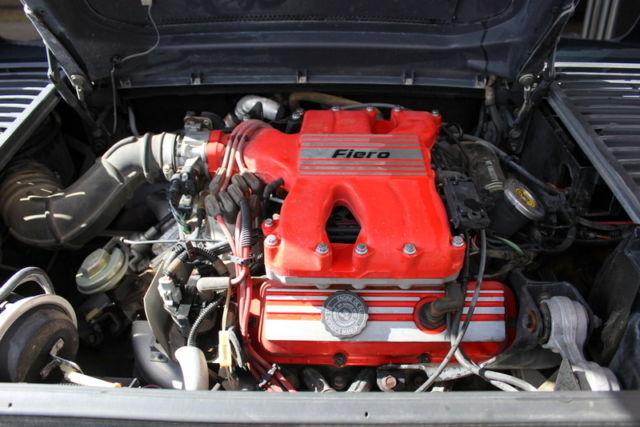 1986 Pontiac Fiero SE Coupe 2-Door - photo 8