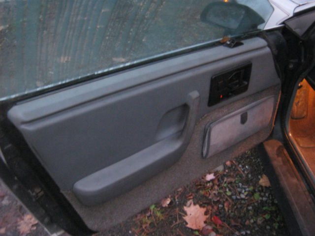 1986 Pontiac Fiero SE - photo 7