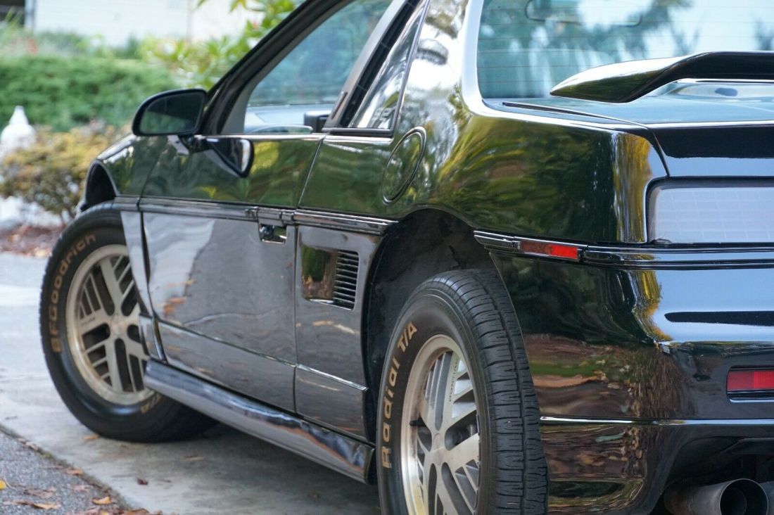 1986 Pontiac Fiero - photo 6