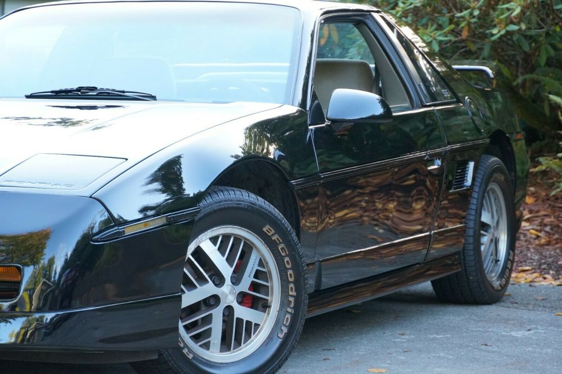 1986 Pontiac Fiero - photo 9