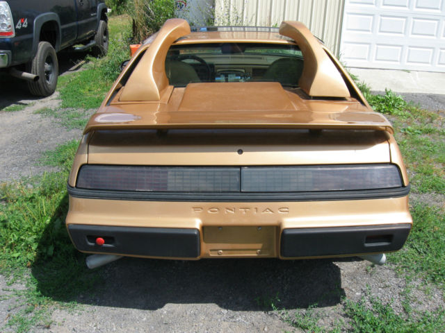 1986 Pontiac Fiero - photo 4
