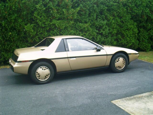 1986 Pontiac Fiero - photo 11