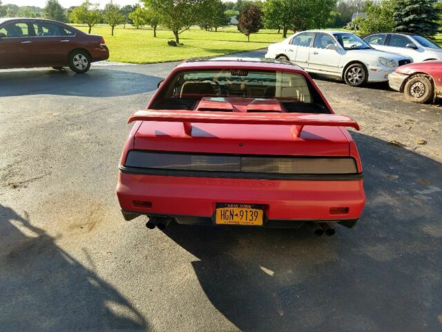 1986 Pontiac Fiero n/a - photo 3