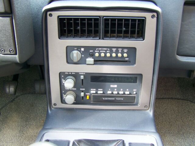 1986 Pontiac Fiero 2M4 - photo 4