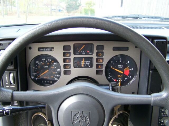 1986 Pontiac Fiero 2M4 - photo 5