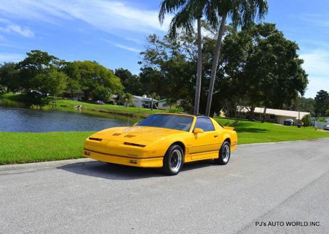 1986 Pontiac Firebird Trans Am 2dr Hatchback - photo 2