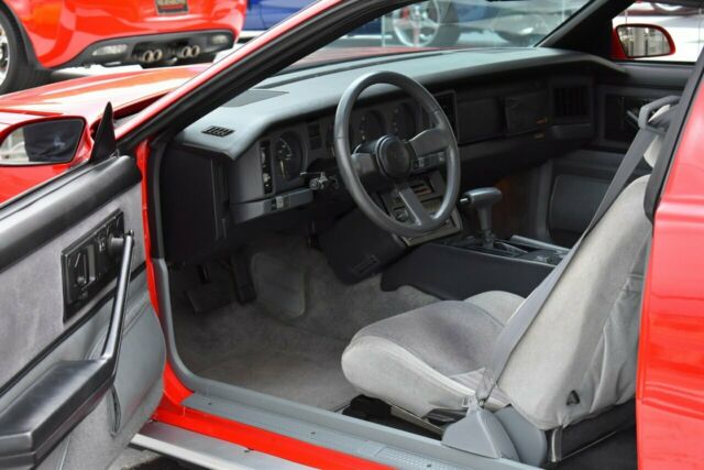 1986 Pontiac Firebird Trans Am - photo 2