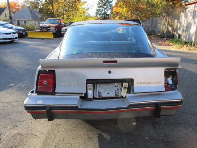 1986 Pontiac Grand Prix 2+2 - photo 2