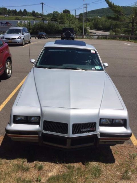 1986 Pontiac Grand Prix 2+2 - photo 3