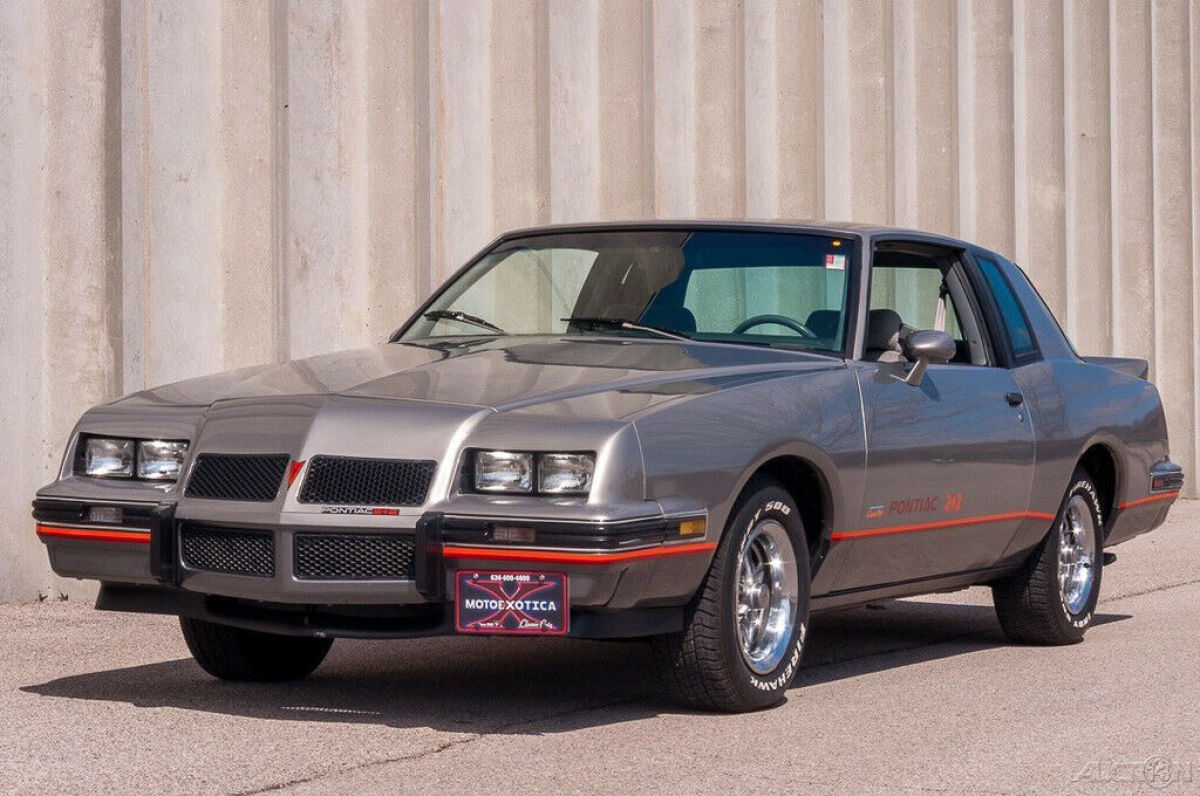 1986 Pontiac Grand Prix Grand Prix 2+2 Aeroback - photo 5