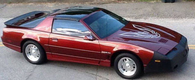 1986 Pontiac Trans Am 2 door hatchback w/small block 305 V8 engine. 1986 Pontiac Trans Am Factory Decal Bird Kit