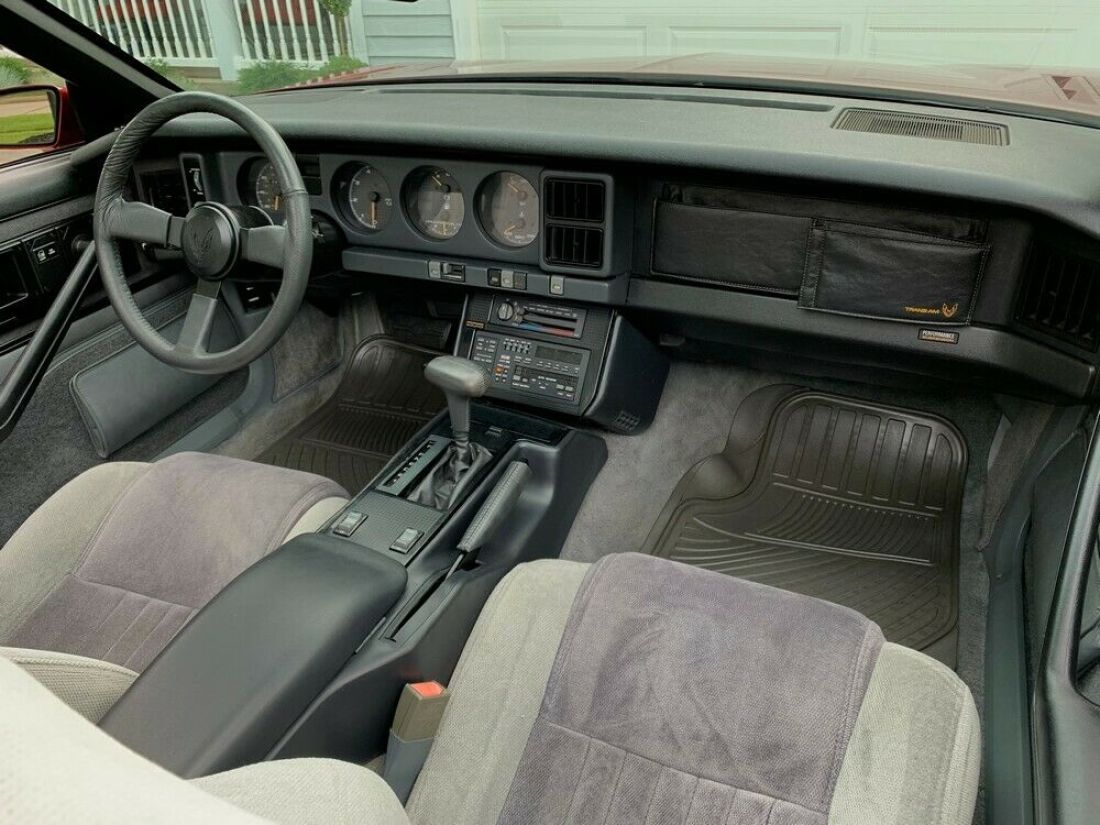 1986 Pontiac Trans Am - photo 8