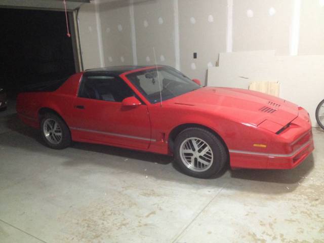 1986 Pontiac Trans Am with T-Tops (no leak!) 1986 Pontiac Trans Am 2-door coupe