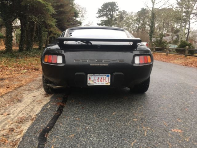 1986 Porche 928 S 86,000 Original miles Two owner well maintained rare find. 1986 Porsche 928