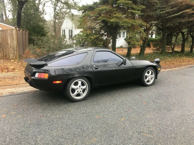 1986 Porsche 928 Coupe - photo 4