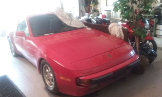 1986 Porche 944 5 speed surviver garaged 15 years covered up 75062 miles 1986 Porsche 944