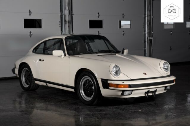 1986 Porsche 911 Carrera 3.2 // COA // Pastel Beige 1986 Porsche 911 Carrera 3.2