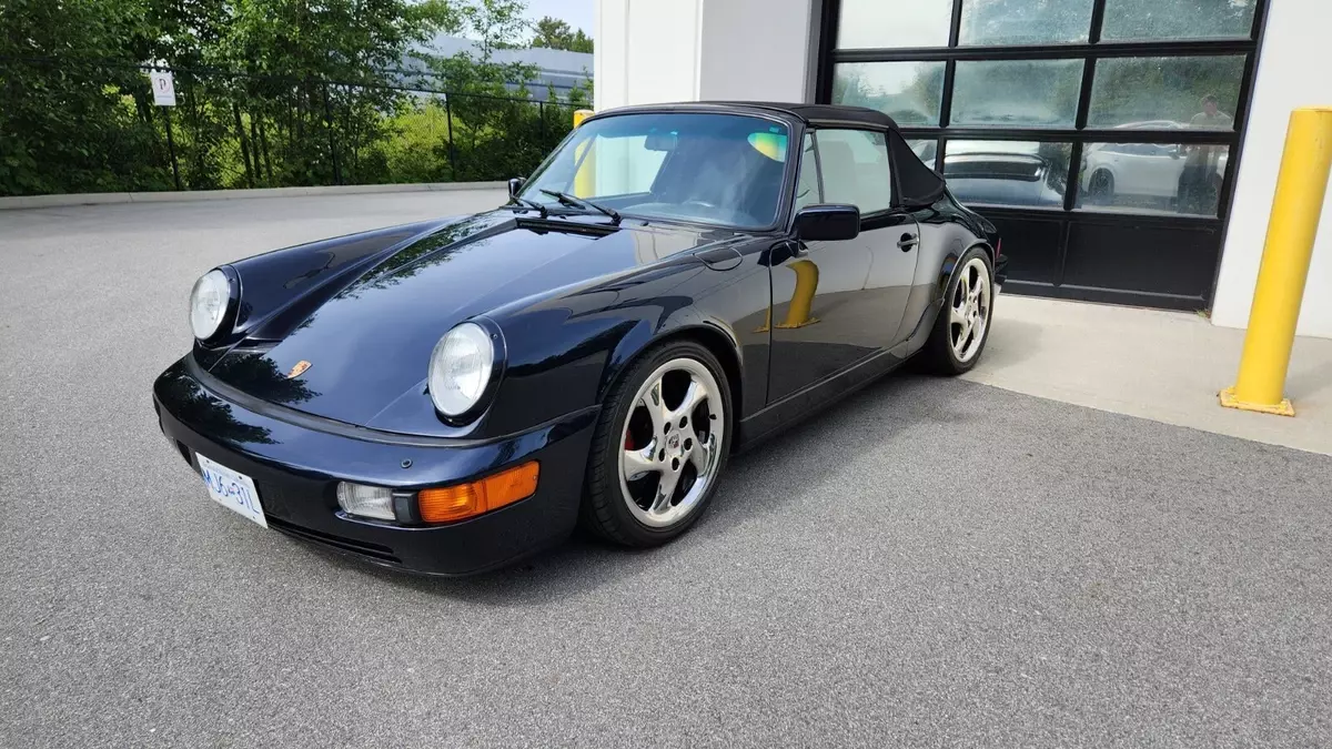1986 Porsche 911 Carrera 3.2L 1986 Porsche 911 Cabriolet 3.2L