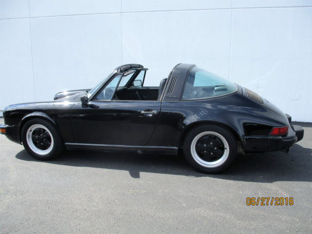 1986 PORSCHE 911 TARGA.BLK/BLK ONLY 81395 MILES. 1986 Porsche 911 TARGA