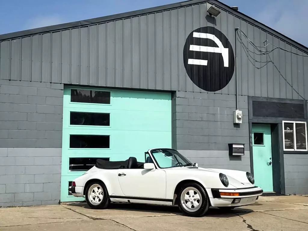 1986 Porsche 911, WHITE with 102,722 Miles available now! 1986 Porsche 911 Carrera 2dr Convertible