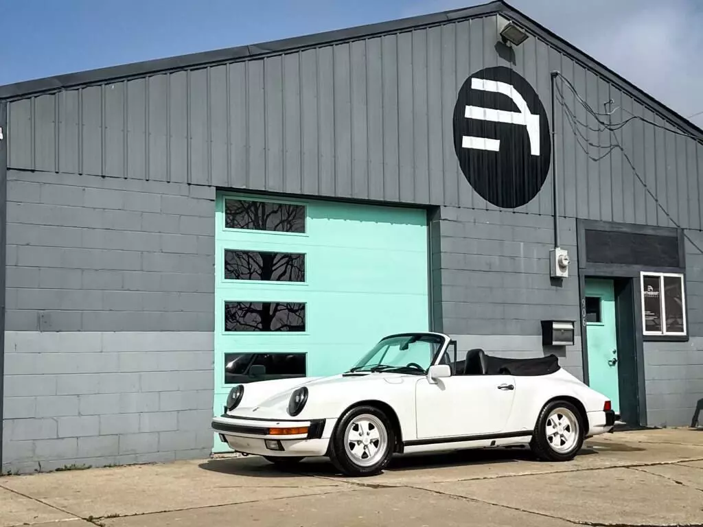 1986 Porsche 911 Carrera 2dr Convertible - photo 2