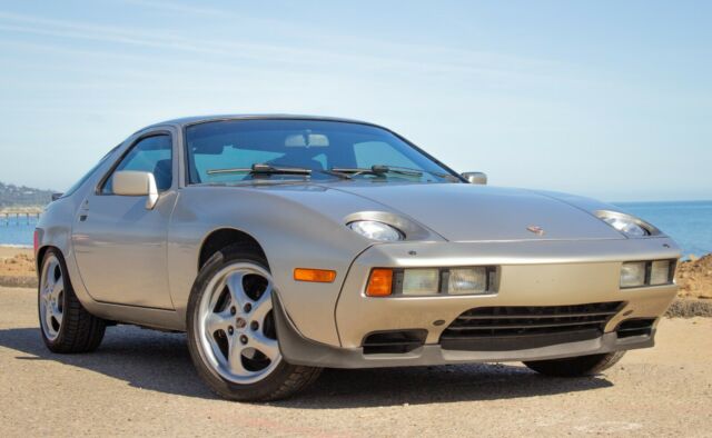 1986 Porsche 928 - photo 2