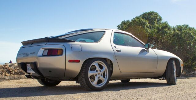 1986 Porsche 928 - photo 6