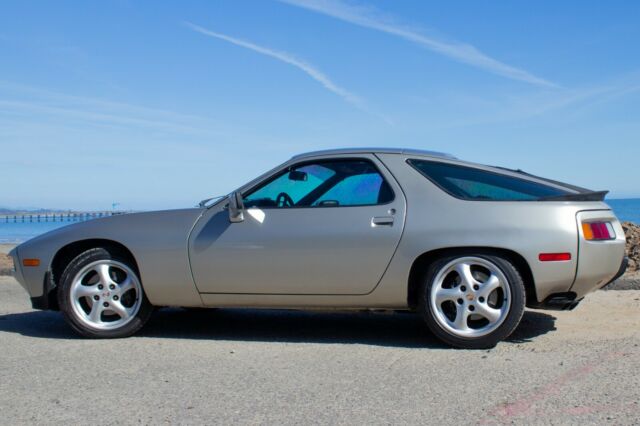 1986 Porsche 928 - photo 9