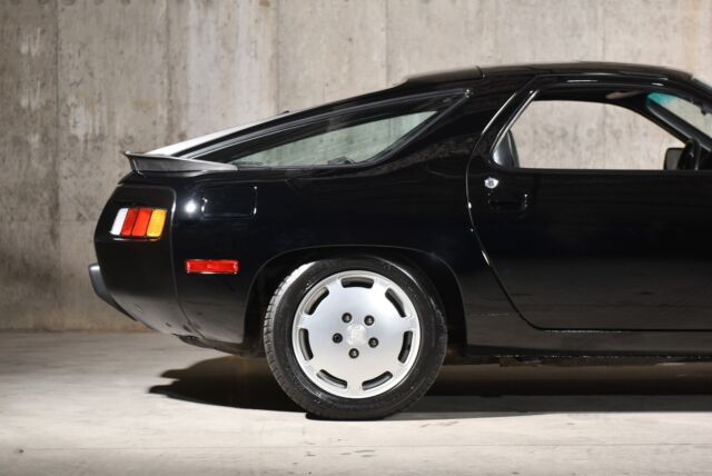 1986 Porsche 928 S - photo 7