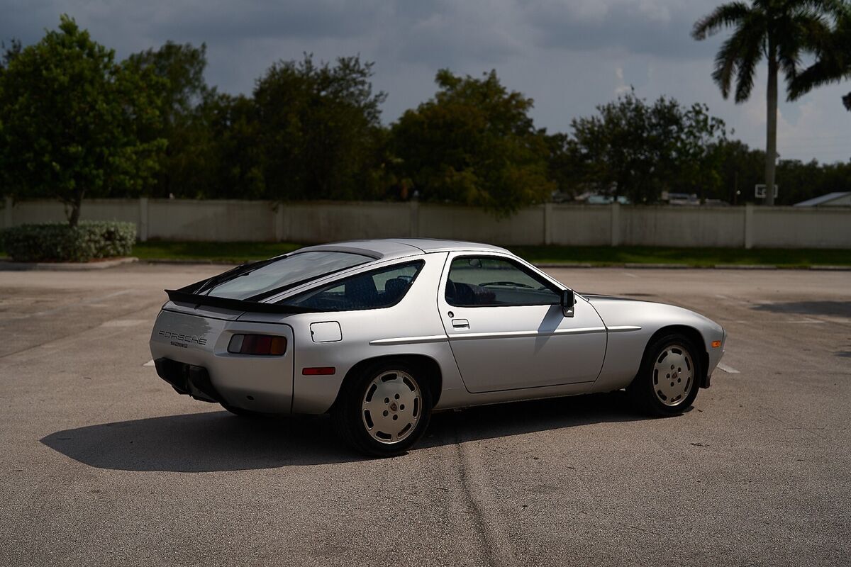 1986 Porsche 928 S - photo 5