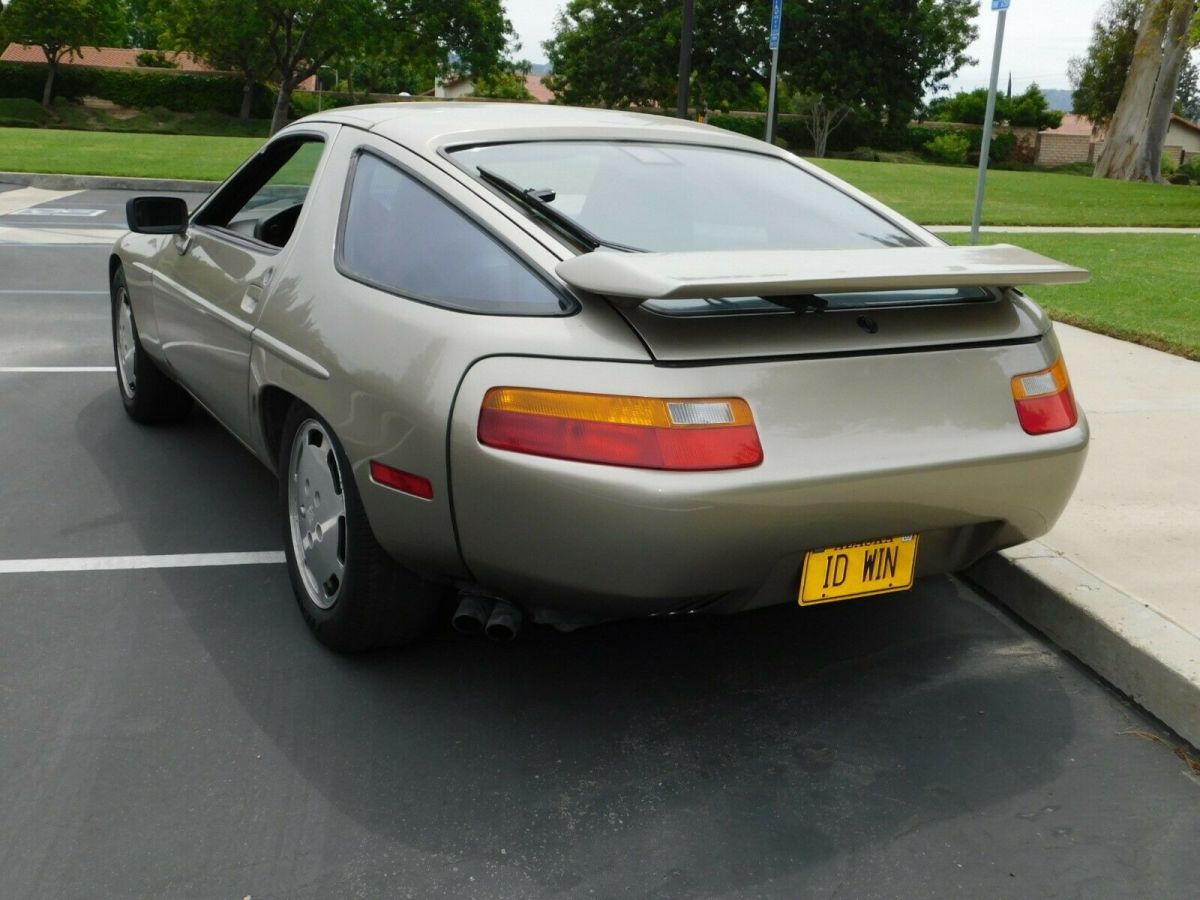 1986 Porsche 928 - photo 10