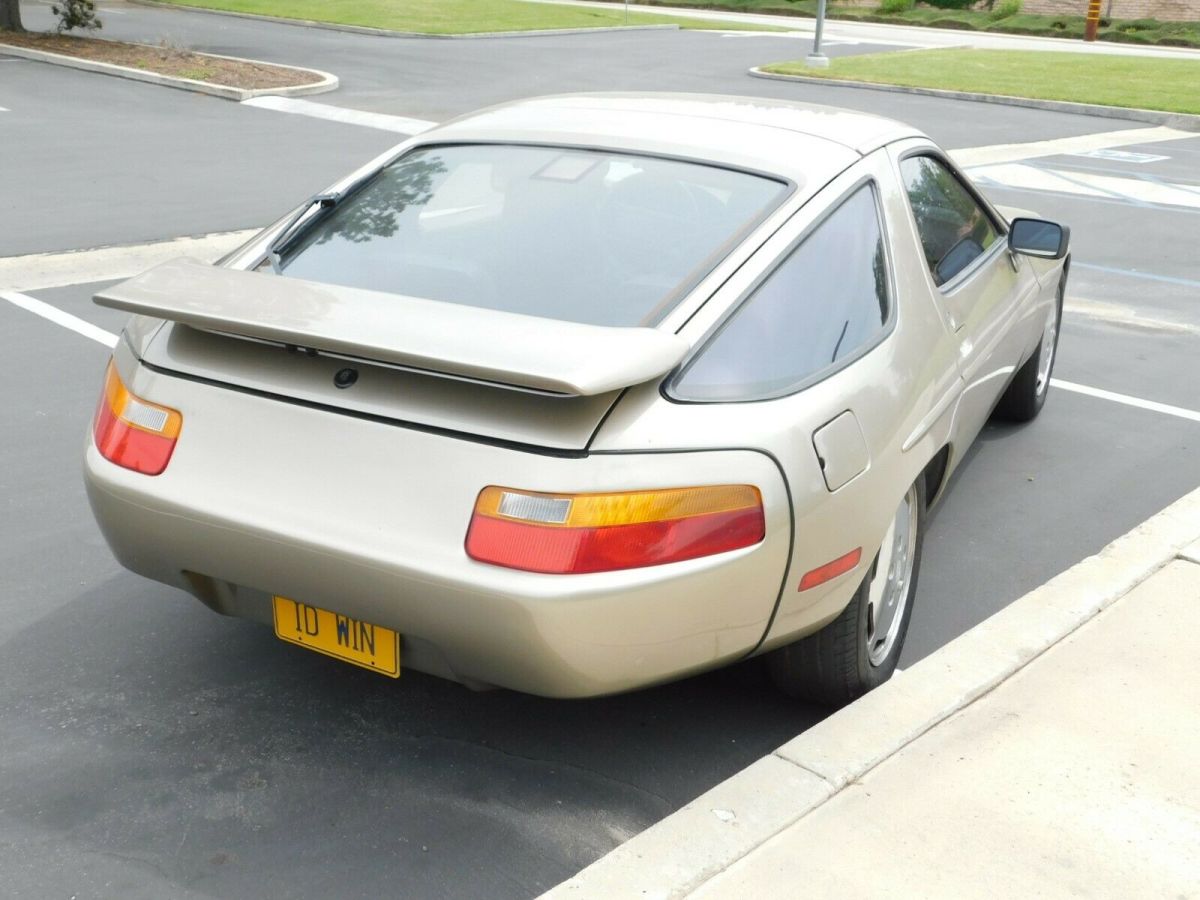 1986 Porsche 928 - photo 8
