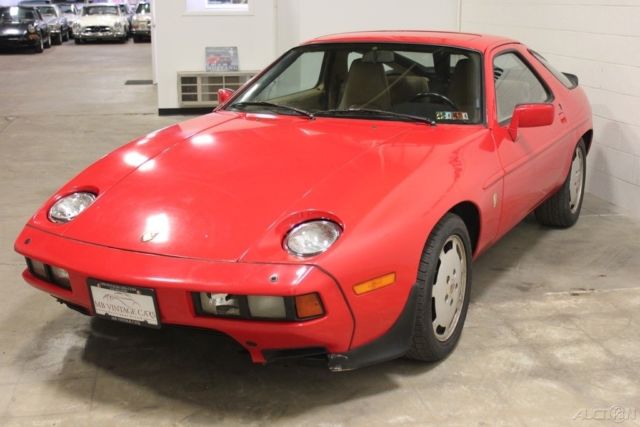 1986 Porsche 928S, manual gearbox, Sunroof! 1986 Porsche 928 S