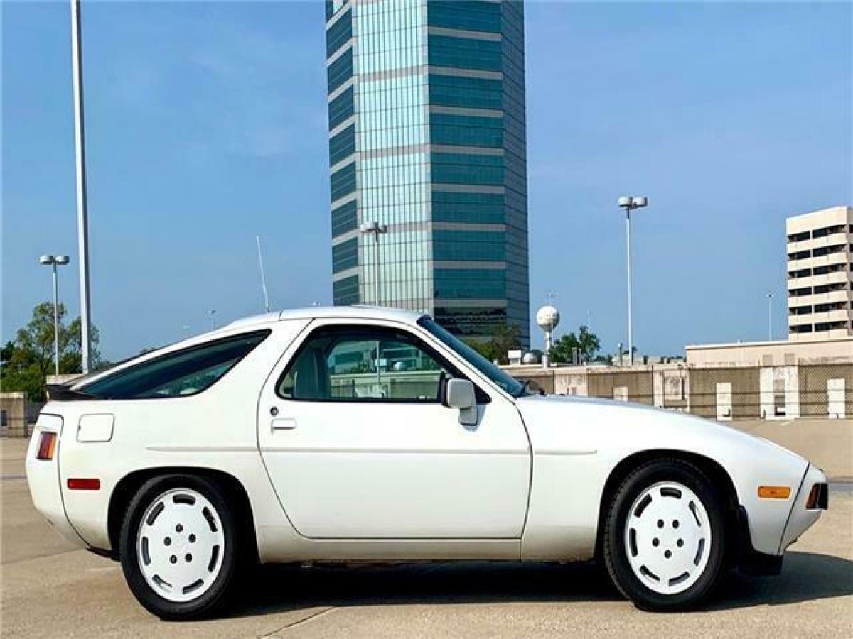 1986 Porsche 928 - photo 7