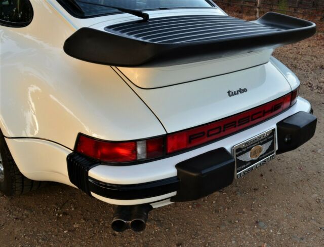 1986 Porsche 930 CA. 2 OWNER TURBO - EXCEPTIONAL ORIGNAL - photo 10