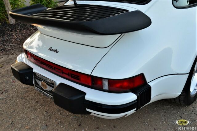 1986 Porsche 930 CA. 2 OWNER TURBO - EXCEPTIONAL ORIGNAL - photo 9